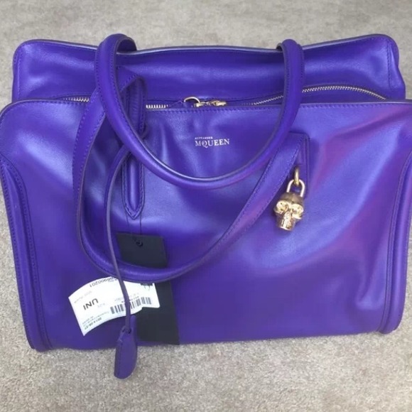 🌟🌟SOLD🌟🌟Alexander McQueen Padlock Tote