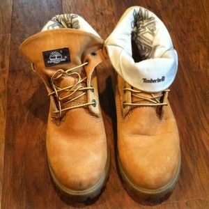 MENS size 7.5 roll top Timberland boots