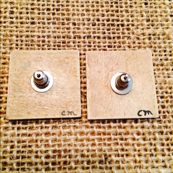 Folk Art Wood Post Earrings/Pin - Picture 4 of 4