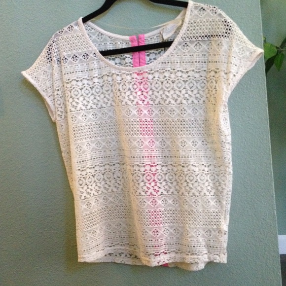 🎀 SALE!  Nwot ZARA Lace Top