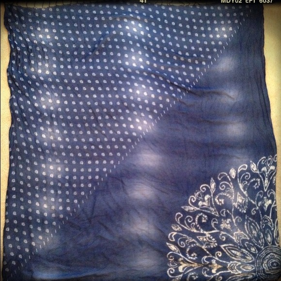 🎉HP 10/19/14🎉 Brand New Lightweight Style Scarf - Picture 3 of 4