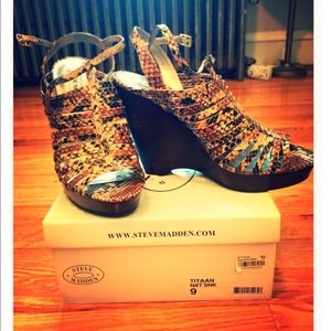 Steve Madden strappy wedges