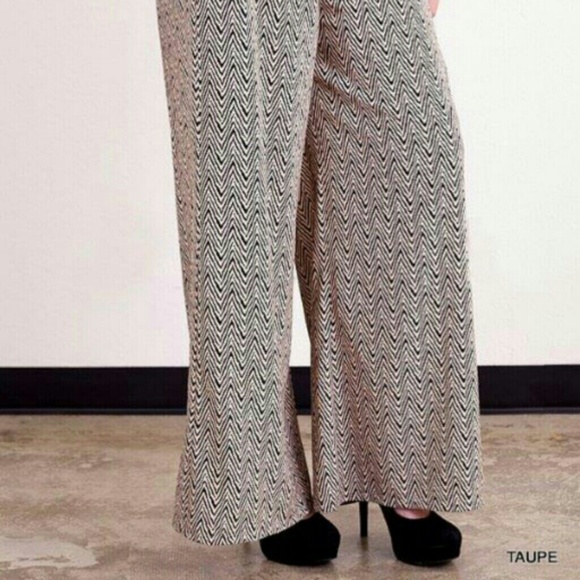 🌟Host Pick!🌟Wide leg pants-zig zag print XL & 2x