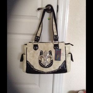 BNWT! Cowgirl Handbag with Studded. Very cute!