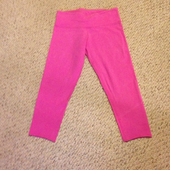 Lululemon crops
