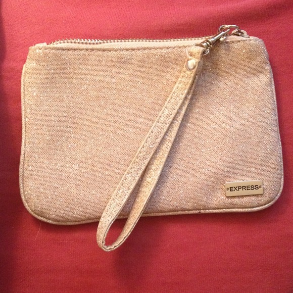 Express Accessories - Super cute Express clutch 💋😍