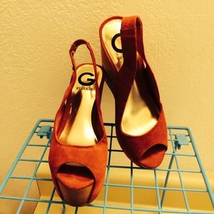 Wedge sling guess & Abercrombie green reserved