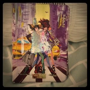 ⭕️SOLD⭕️Very chick!  Henri Bendel mini iPad cover