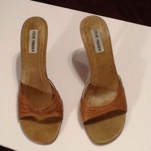 Steve Madden nude sandals