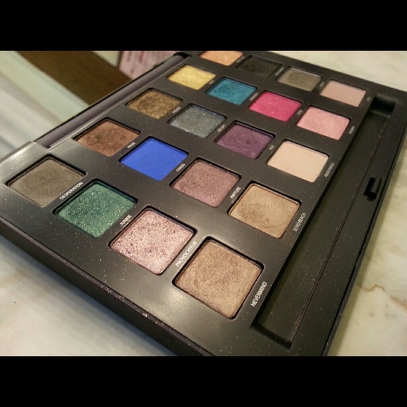 TRADED:Urban Decay - VICE 1 palette