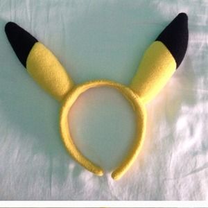 Pikachu Halloween costume, new listing