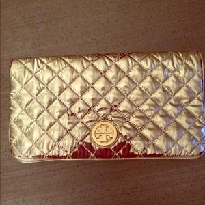 Gold tory burch authentic clutch !