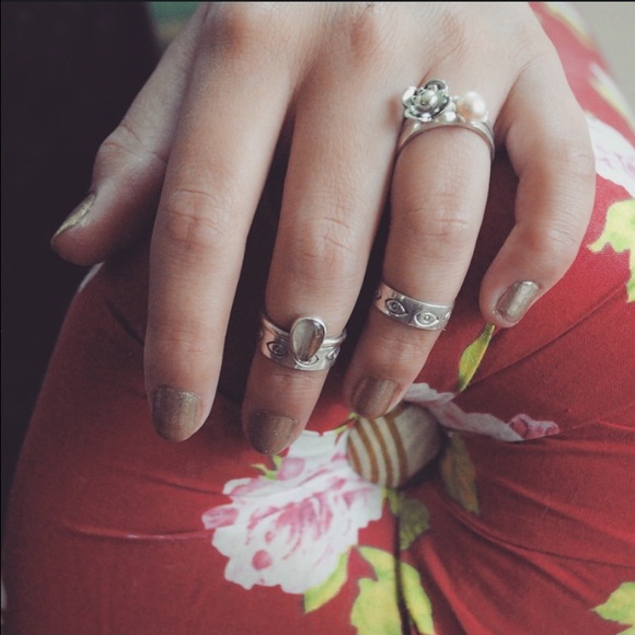 Evil eye mid ring nuckle ring