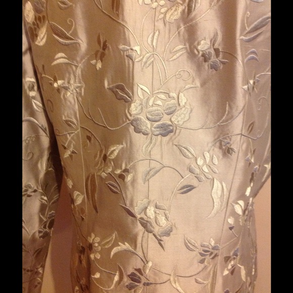 🎉HOST PICK🎉Silk Jacket, NWOT - Picture 4 of 4