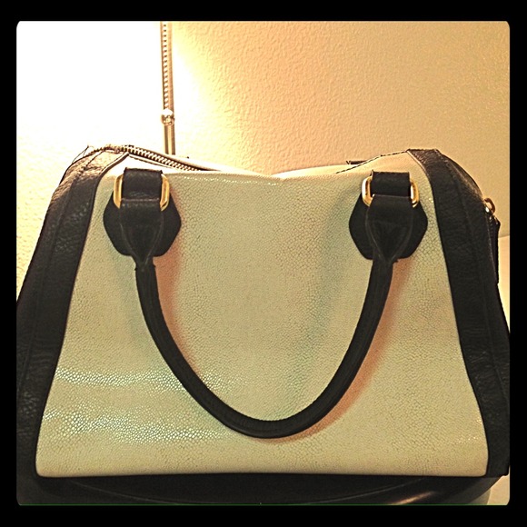 Black & white bowling handbag-medium sized