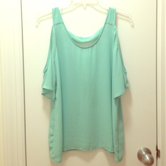 lush Tops - Flirty mint green open sleeve/back top