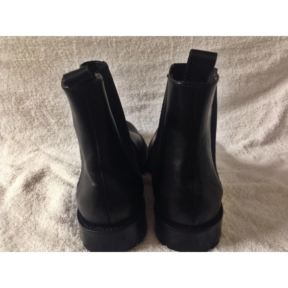 Banana Republic Leather Otis Boots - Picture 3 of 3