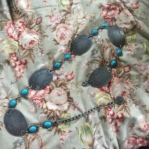 Silver/Turquoise Chain belt~