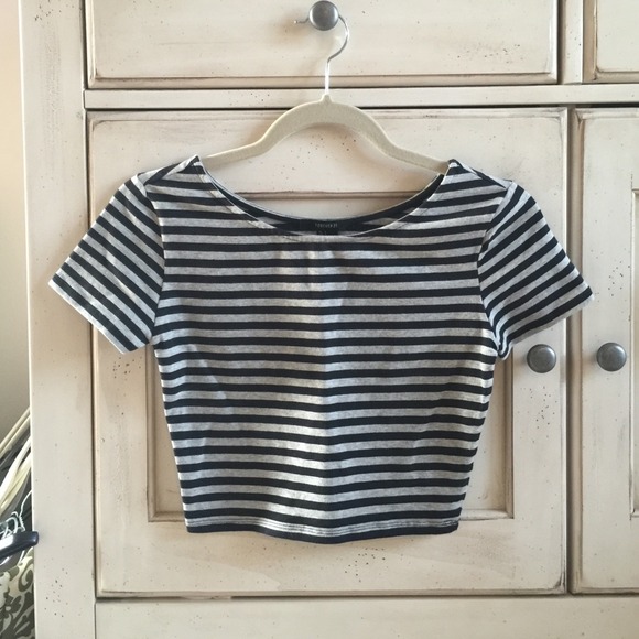 Black and grey striped crop top