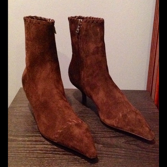 New Listing! Ahh ... Suede Prada