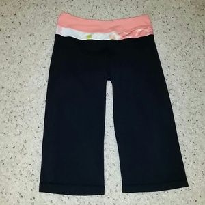 LULULEMON reversible flare Capri pant