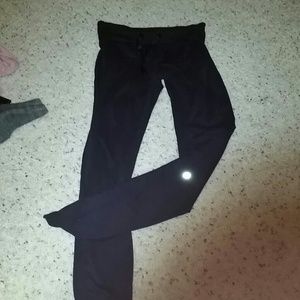 Lululemon roll down leggings!