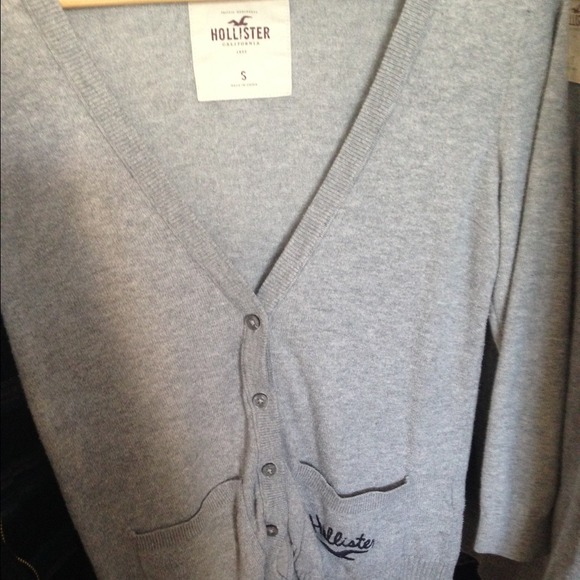 Hollister 3/4 sleeve cardigan!!