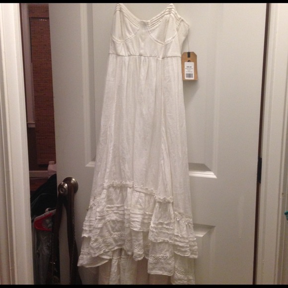 ⛔️SOLD⛔️white bustier top dress