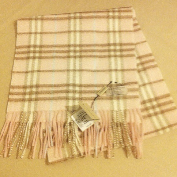 Auth. Burberry Check Cashmere Scarf
