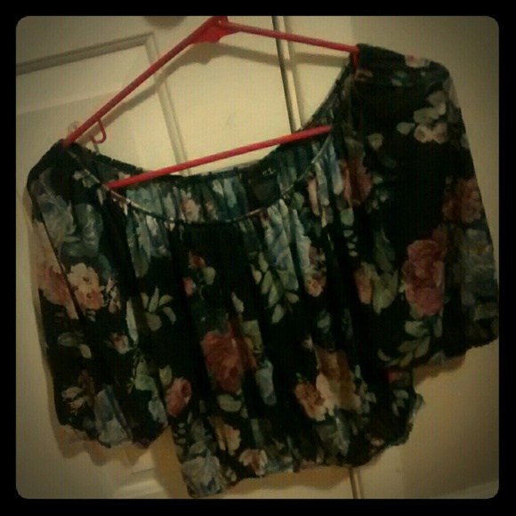 Rue 21 top.