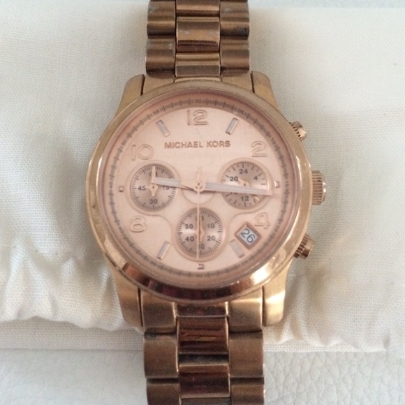 Micheal Kors Watch - Picture 2 of 2