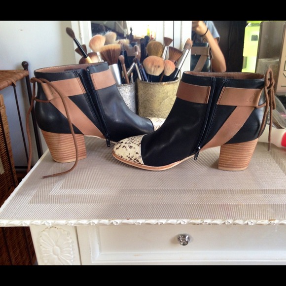 Cynthia Vincent booties