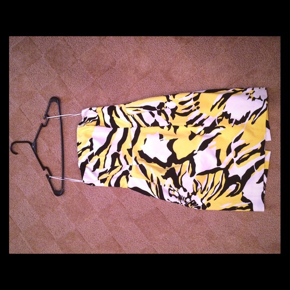 Strapless express dress