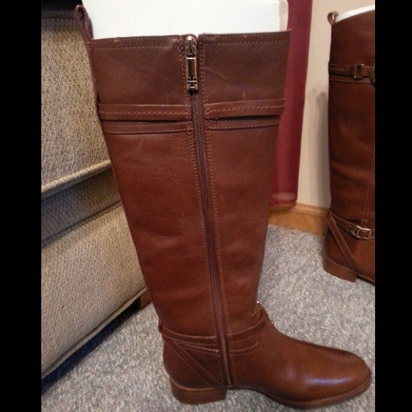 Tory burch Boots