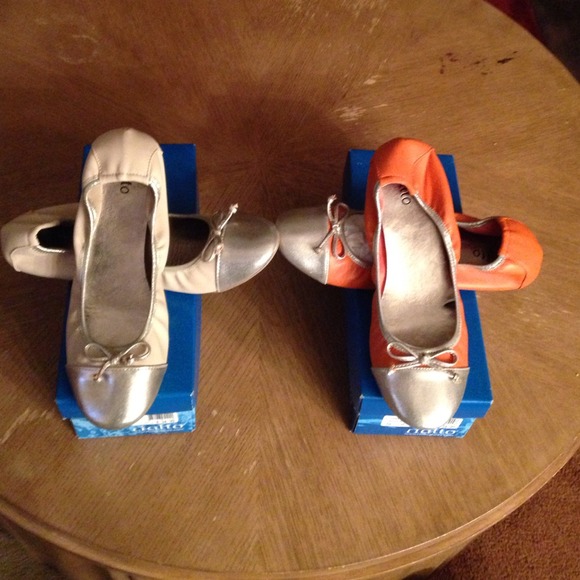 Rialto " Sunnyside" comfy flats!!💃👗🎽👡