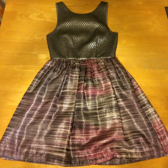 SOLD!! ALICE + OLIVIA JOCELYN ZIP TANK DRESS - Picture 4 of 4