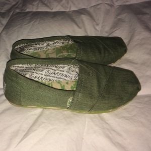 Toms shoes