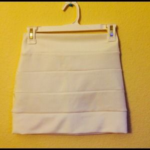 White pencil skirt