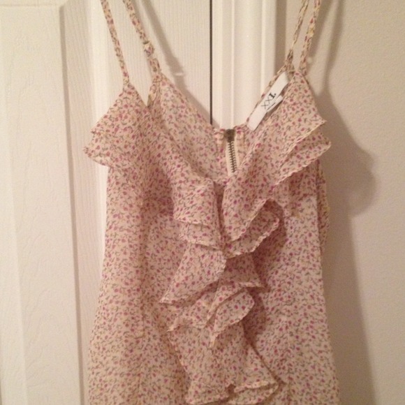 Flower print ruffle front tank