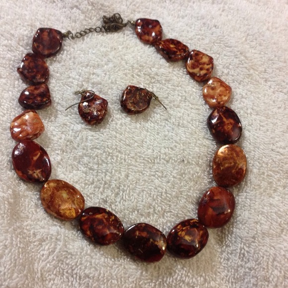 Brown necklace and earring set