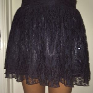Lace and sequence skirt❄️
