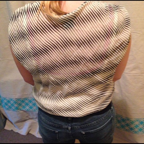 The Limited Drape Top - Picture 2 of 4