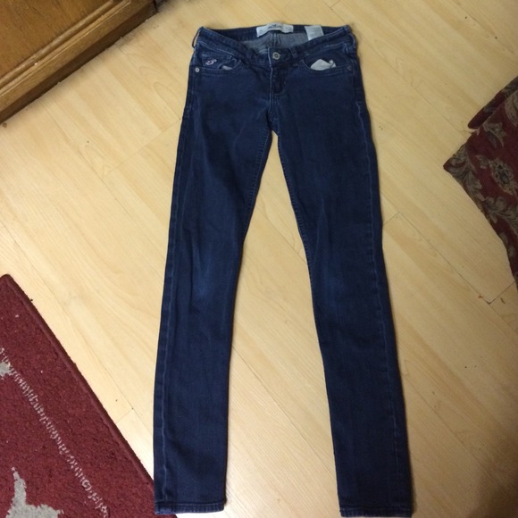 Hollister dark wash small jeans