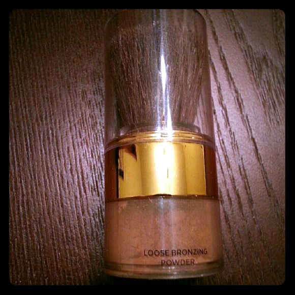 Victoria's Secret bronzing powder