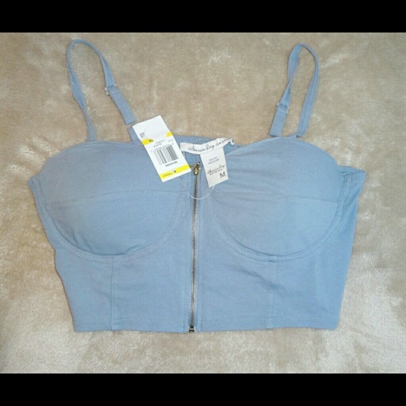 NWT Cute Chambray Crop Top with Zipper - Picture 2 of 3