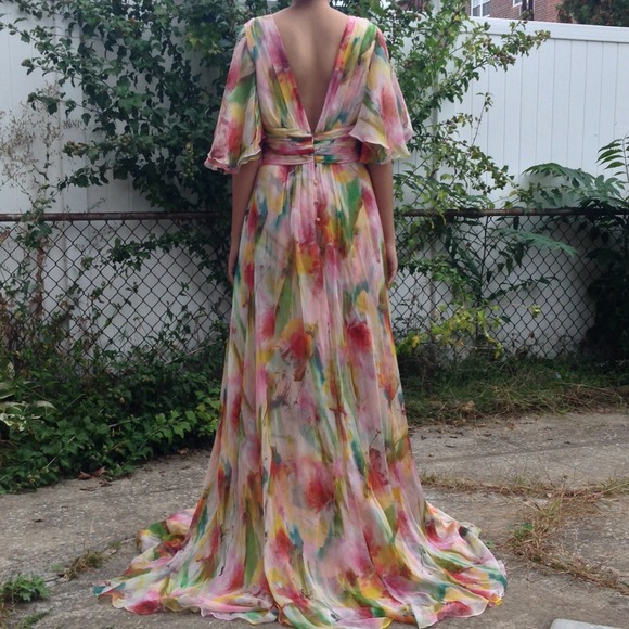 ๐ทAmazing Teri Jon gown๐ท - Picture 2 of 4