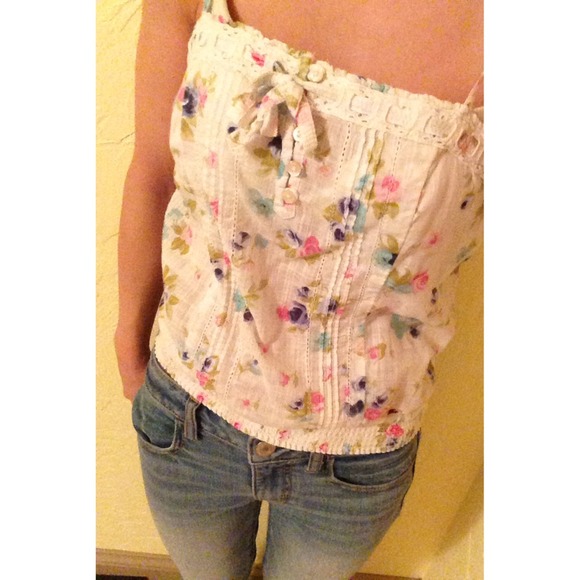 Floral Hollister top