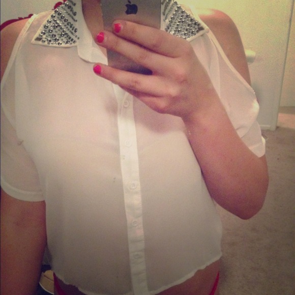 White crop top with cut out sleeves - Picture 1 of 3