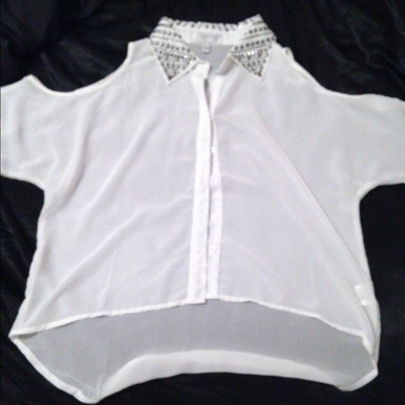 White crop top with cut out sleeves - Picture 2 of 3