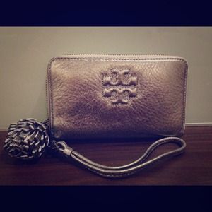 Tory Burch Thea Smart Phone Wristlet